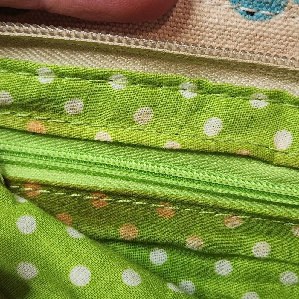 Bungalow 360 Canvas Wristlet Peace Turtles 8.5x5 Zip‎ + Magnetic Closure